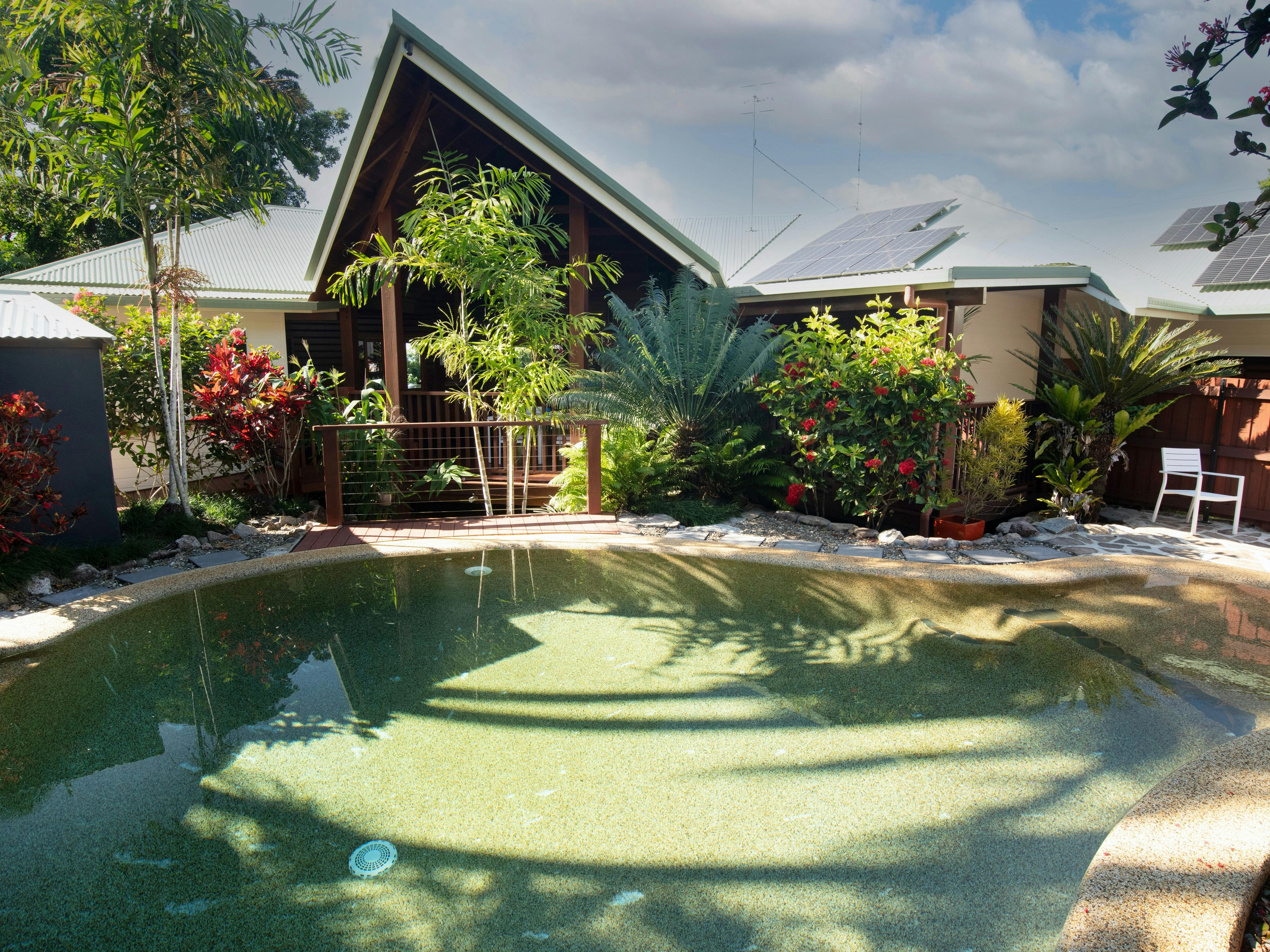 Sealords: Pool & Garden